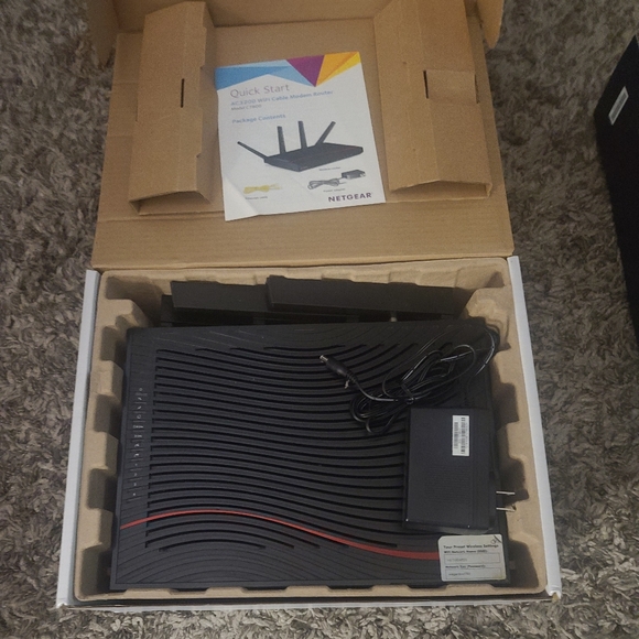 Netgear Nighthawk X4s AC3200 WiFi Cable Modem Router - Picture 2 of 6